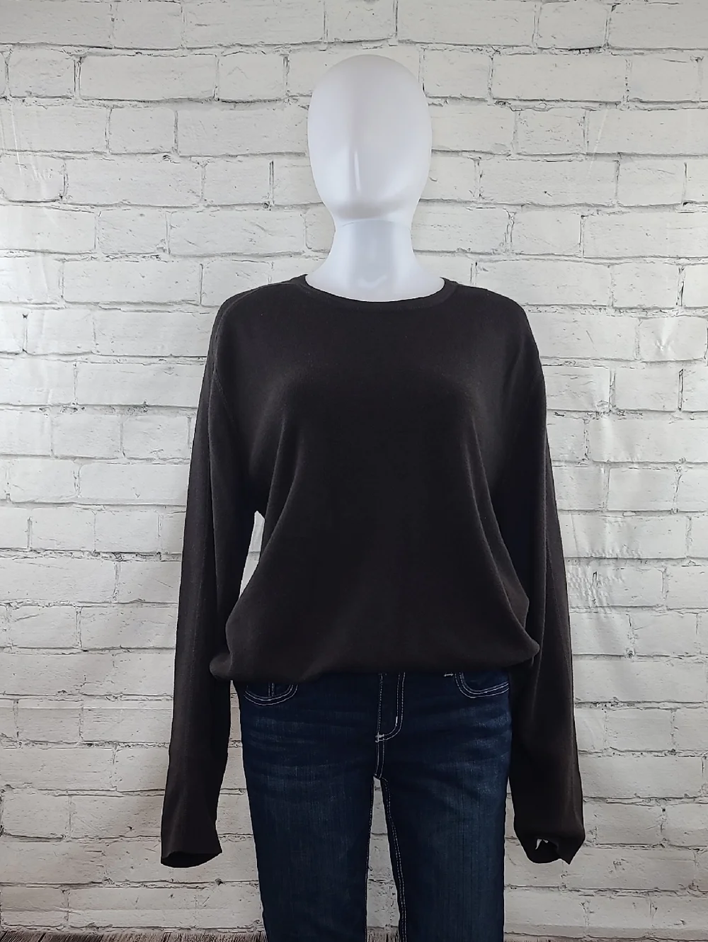 Banana Republic Men's Light Cotton Knit Crew Long Sleeve Relaxed Sweater Brown